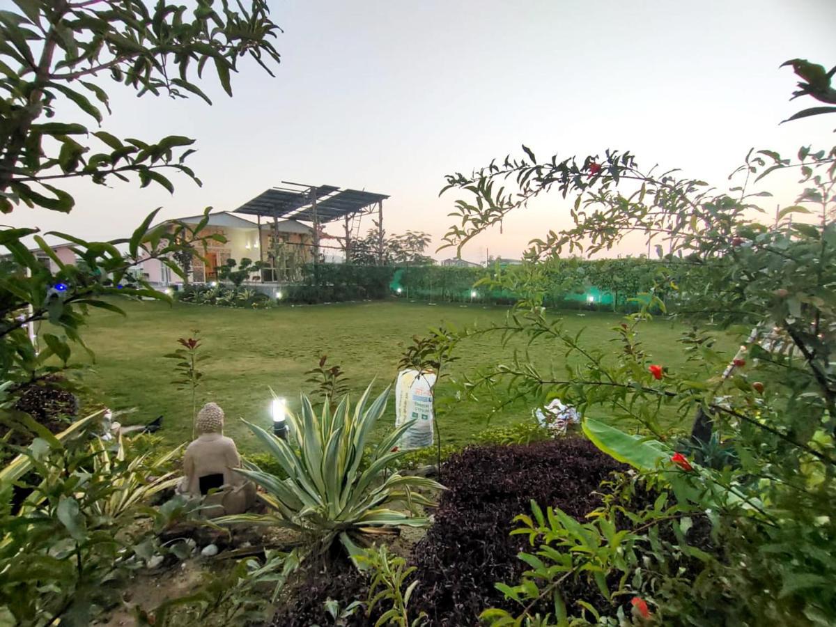 Shaw Estate-Farm House For A Small Parties-Jp Farm Greater Noida Exterior photo